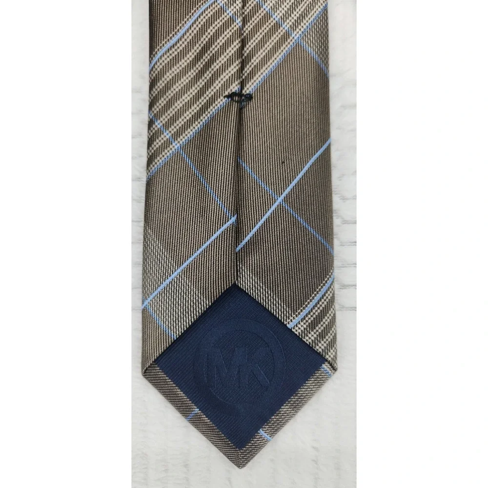 Michael Kors Mens 100% Silk Tie Blue Beige Cream Striped Classic Necktie 1040